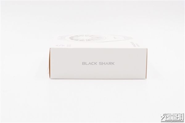 小米10定制版冰封散熱背夾BR11拆解：1分鐘降溫至15度的秘密在此