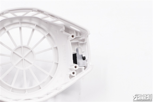 小米10定制版冰封散熱背夾BR11拆解：1分鐘降溫至15度的秘密在此