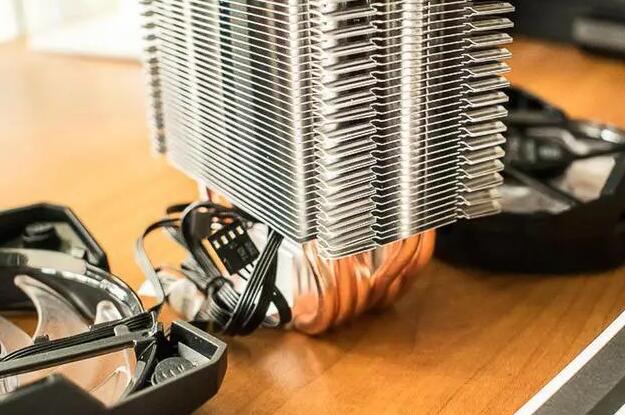 風冷還需水，水冷也要風，電腦散熱哪種適合你